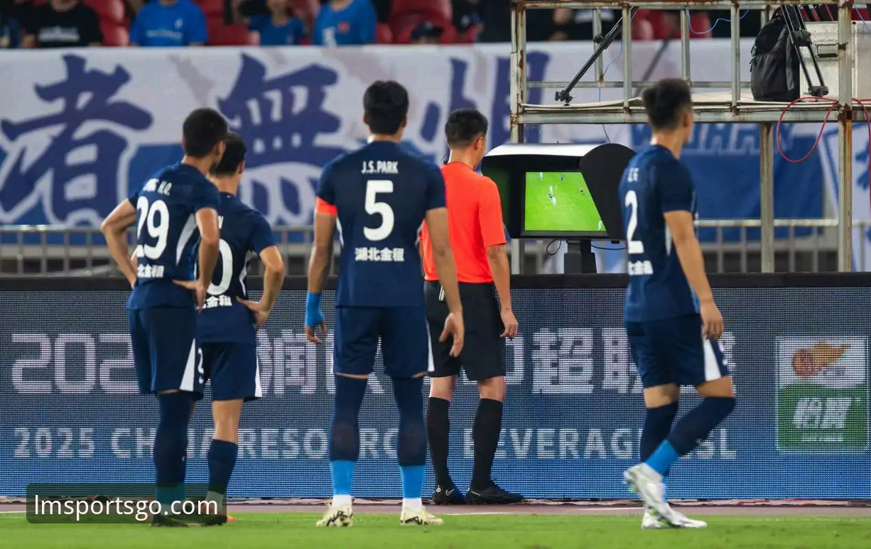 青岛海牛3-1终结海港7连败：中超第9轮赛事深度评测